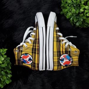 converse plaid shoes